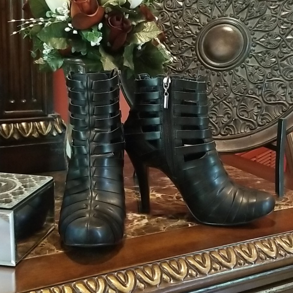 Nine & CO ankle boots